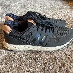 New Balance Tennis Shoes
